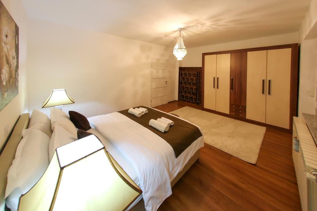 Apartmani "Mimoza" Otočac Esterno foto